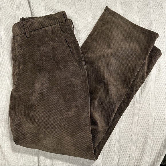 Peter Millar size 33 Nanoluxe‎ fine wale cords, brown, stretch, flat front - Picture 8 of 11